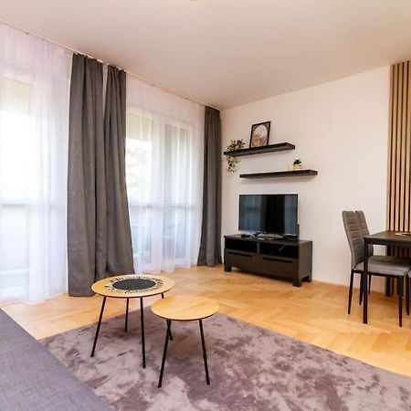 Gozsdu White Raven 3 - Terrace And Free Underground Parking Appartement Boedapest Buitenkant foto