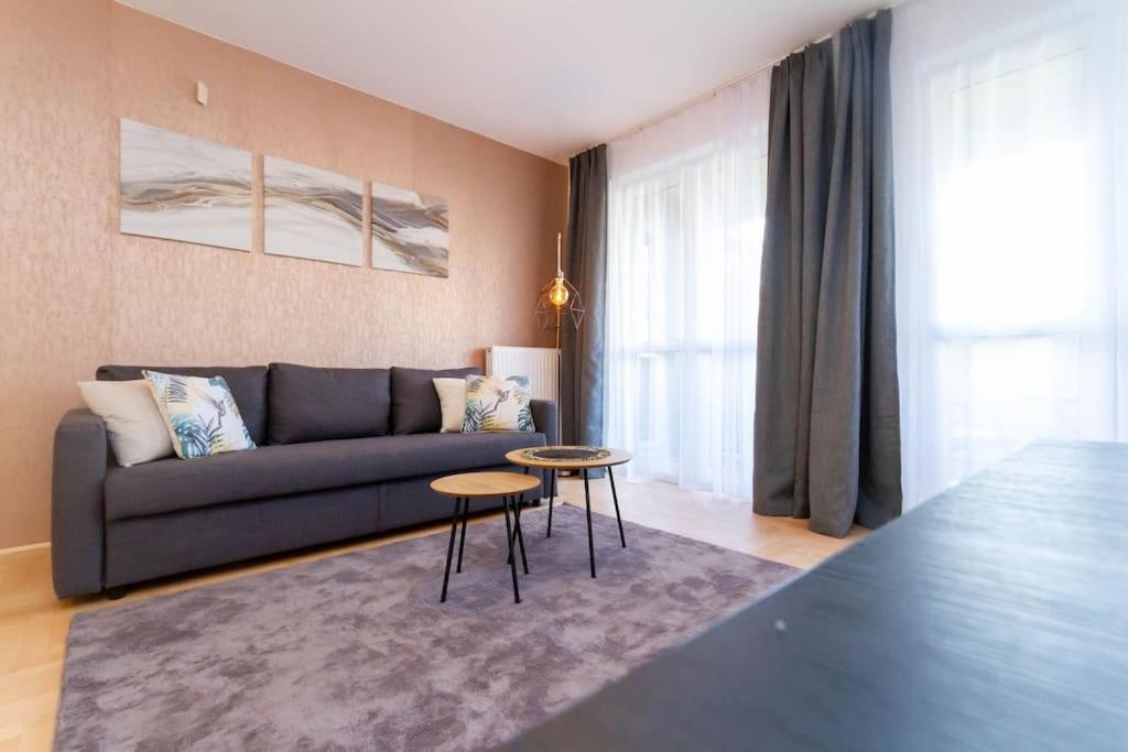 Gozsdu White Raven 3 - Terrace And Free Underground Parking Appartement Boedapest Buitenkant foto