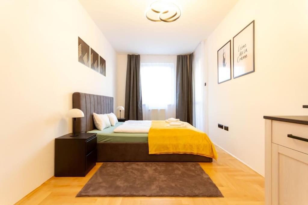 Gozsdu White Raven 3 - Terrace And Free Underground Parking Appartement Boedapest Buitenkant foto