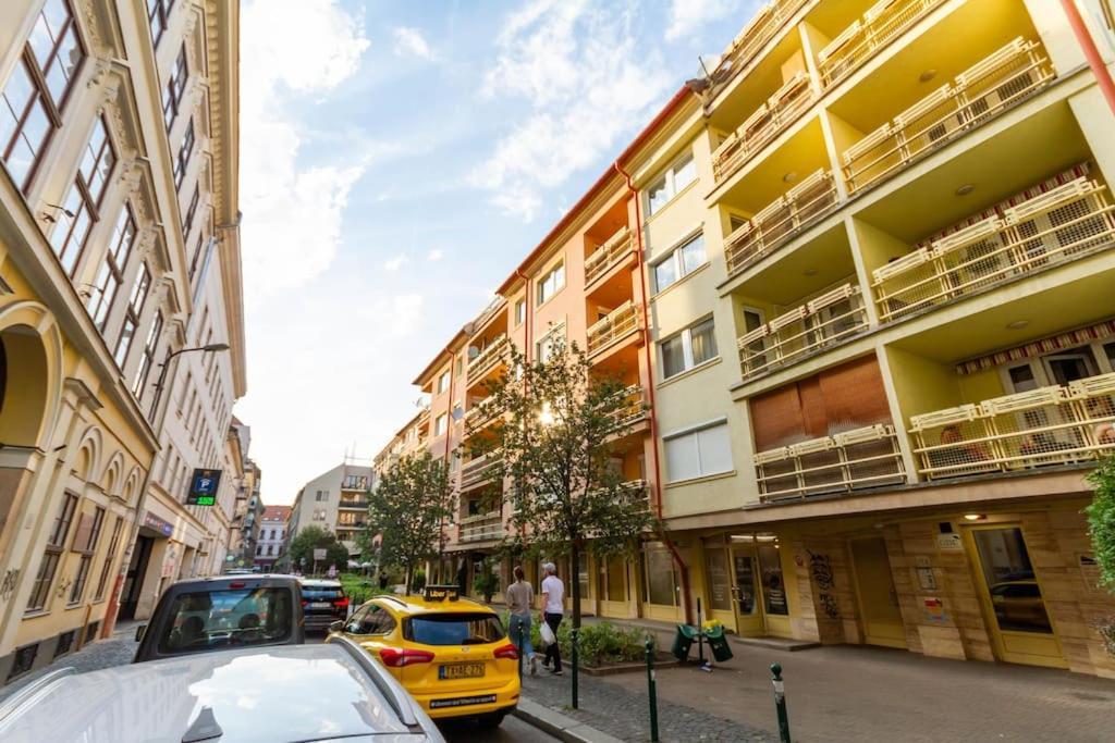 Gozsdu White Raven 3 - Terrace And Free Underground Parking Appartement Boedapest Buitenkant foto